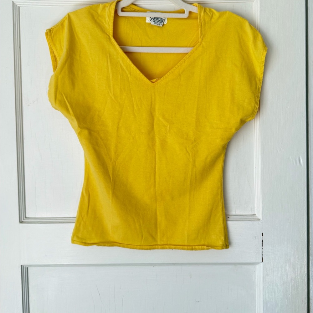 Vintage 80s Changes Brand Bright Yellow V-Neck Short Sleeve Top